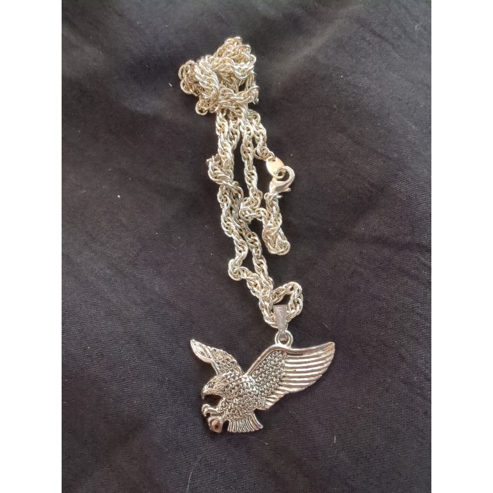 Vintage Avon American Eagle Silver Toned Pendant Necklace